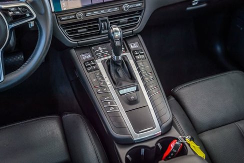 Used 2021 Porsche Macan image 28