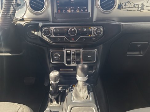 Used 2020 Jeep Wrangler Unlimited Sahara image 11