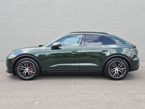 New 2025 Porsche Macan 4S Electric image 2