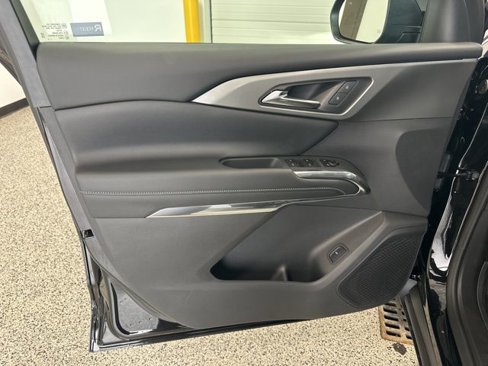 New 2026 Chevrolet Traverse LT w/ Driver Confidence Package image 3