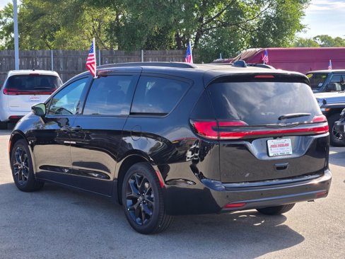 New 2026 Chrysler Pacifica Select image 15