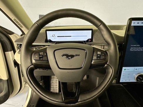 Certified 2025 Ford Mustang Mach-E Premium image 11