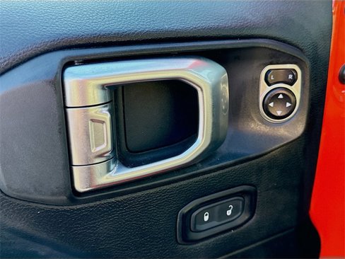 Used 2020 Jeep Gladiator Overland w/ LED Lighting Group image 12