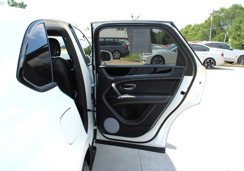 Used 2018 Bentley Bentayga image 65