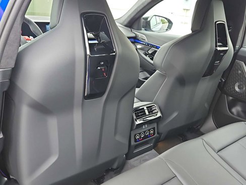 New 2026 BMW M5 w/ Executive Package image 18