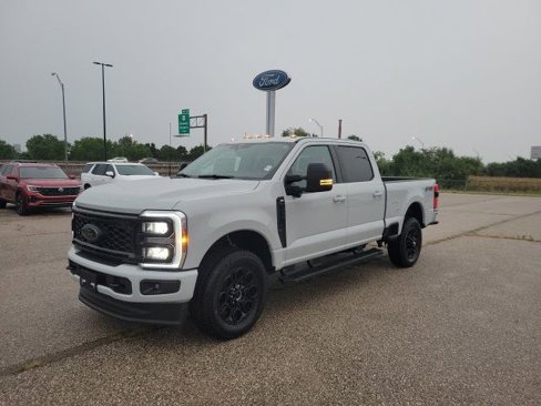 New 2026 Ford F250 4x4 Crew Cab Super Duty image 24