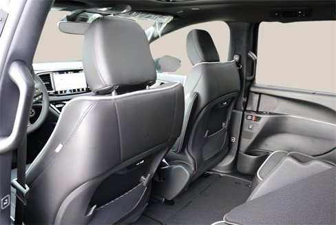 New 2026 Chrysler Pacifica Limited image 15