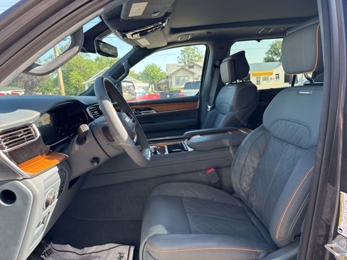 New 2024 Jeep Grand Wagoneer Series III w/ Flexible Seating Group image 14