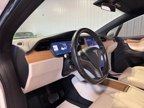 Used 2019 Tesla Model X Long Range image 19