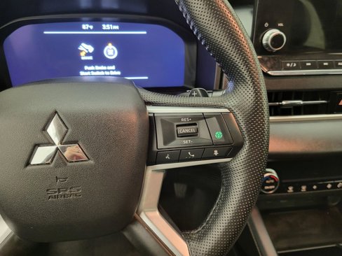 Used 2024 Mitsubishi Outlander SE image 6
