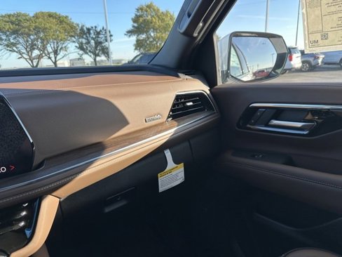 New 2026 Chevrolet Suburban High Country image 37