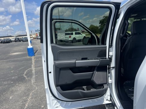 New 2025 Ford F150 Lariat image 12