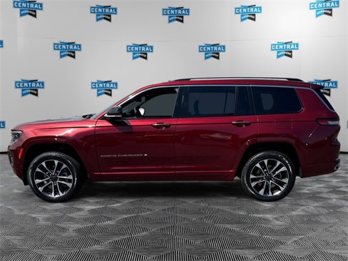 Certified 2023 Jeep Grand Cherokee L Overland w/ Luxury Tech Group IV image 3