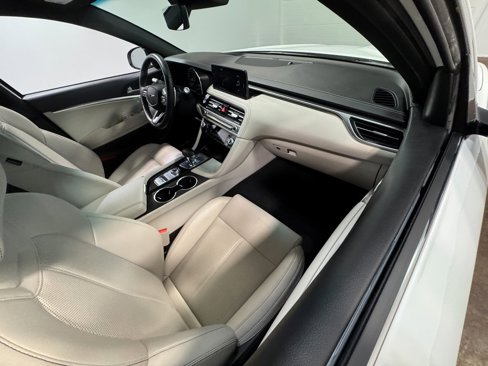 Used 2025 Genesis G70 2.5T image 62