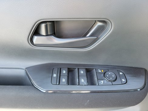 New 2025 Nissan Kicks S w/ Charging Package image 19
