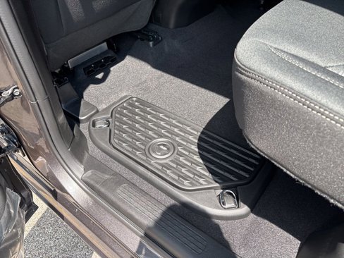 New 2026 RAM 1500 4x4 Crew Cab image 31