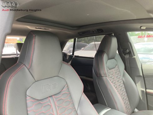 New 2025 Audi RS Q8 performance image 23