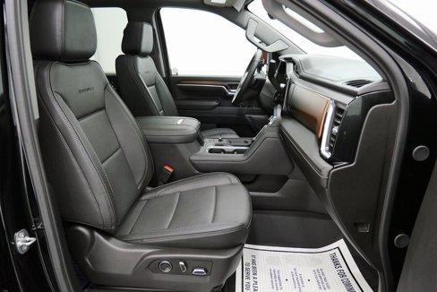 Used 2024 GMC Sierra 2500 Denali w/ Denali Reserve Package image 16