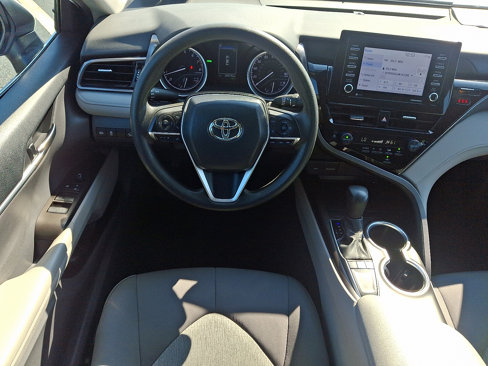 Used 2023 Toyota Camry LE image 11
