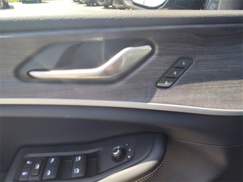New 2025 Jeep Grand Cherokee Limited w/ Luxury Tech Group II image 13