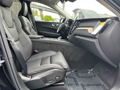 New 2026 Volvo XC60 B5 Ultra w/ Protection Package Premier image 10