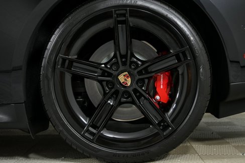 New 2025 Porsche Taycan GTS image 39