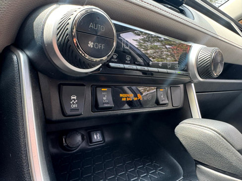 Used 2019 Toyota RAV4 XLE image 25
