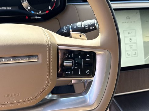 New 2025 Land Rover Range Rover SE image 24