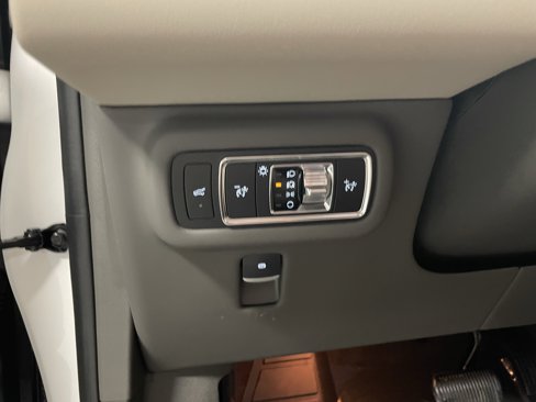 New 2025 Lincoln Nautilus Reserve image 21