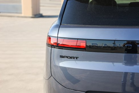 New 2025 Land Rover Range Rover Sport SE image 7