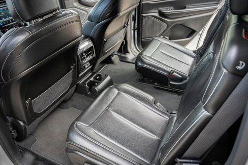 Used 2023 Jeep Grand Cherokee L Limited image 29