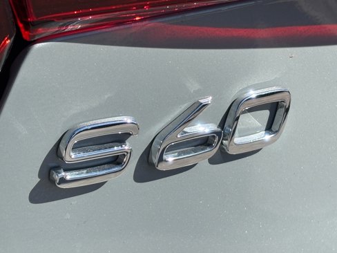Used 2024 Volvo S60 T8 Core image 15