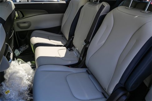 New 2026 Kia Carnival SX image 17