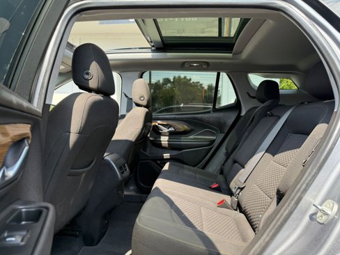 Used 2021 GMC Terrain SLE image 19