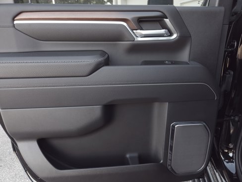 New 2025 GMC Sierra 3500 Denali w/ Denali Reserve Package image 30