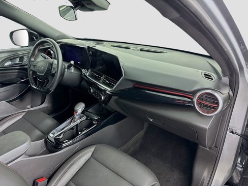 Used 2025 Chevrolet Trax RS w/ Driver Confidence Package image 29