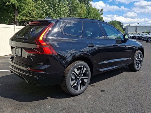New 2026 Volvo XC60 B5 Core w/ Climate Package image 6