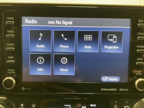 Used 2021 Toyota Highlander XLE image 18