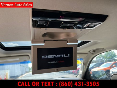 Used 2019 GMC Yukon Denali w/ Denali Ultimate Package image 16