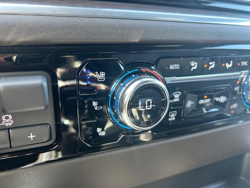 New 2026 GMC Sierra 1500 SLT image 25