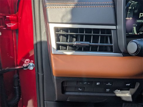 New 2025 Mitsubishi Outlander SEL image 15