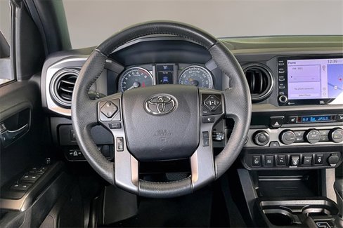 Used 2022 Toyota Tacoma TRD Off-Road image 5
