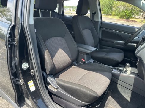 Used 2019 Mitsubishi Outlander Sport SE image 11