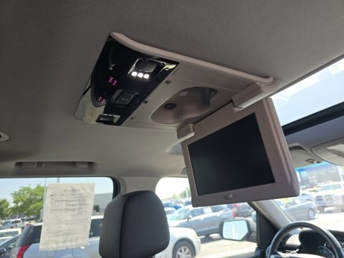 Used 2018 GMC Yukon SLT w/ Premium Edition image 14