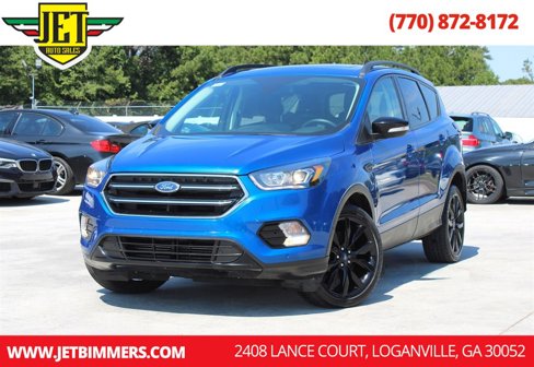 Used 2019 Ford Escape Titanium image 1