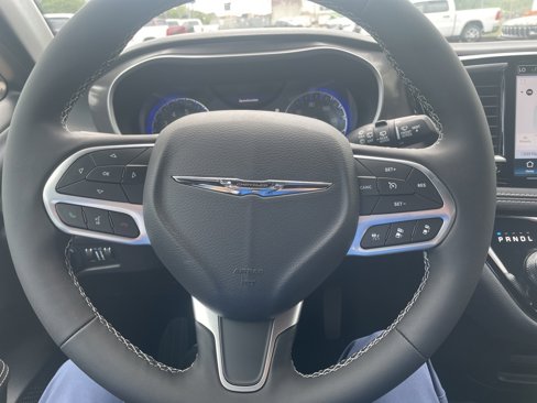 New 2026 Chrysler Pacifica Select image 21