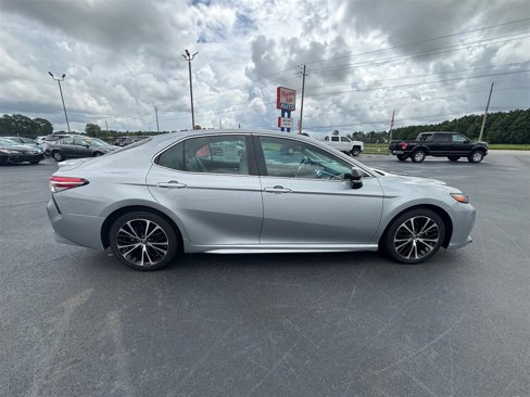 Used 2018 Toyota Camry image 7