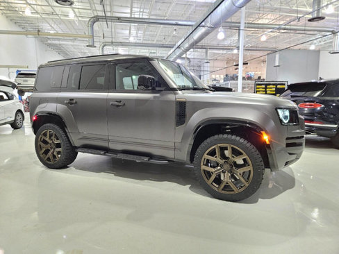 Used 2025 Land Rover Defender 110 image 99
