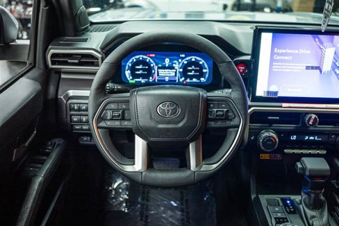 Used 2025 Toyota Tacoma TRD Off-Road image 15