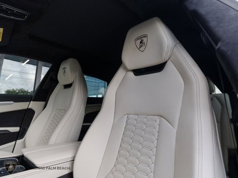 Used 2021 Lamborghini Urus image 30